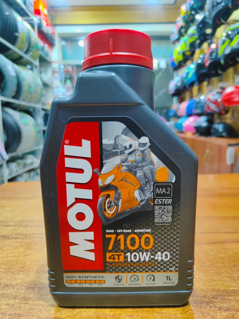 Motul 7100 synthetic Engine oil